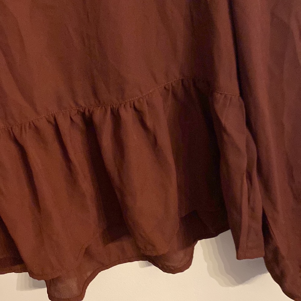 ⭐️2/$10 - Maroon Blouse - Picture 2 of 3